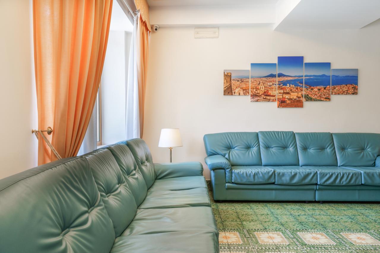 Hotel La Pergoletta SantʼAgata sui Due Golfi Exterior foto